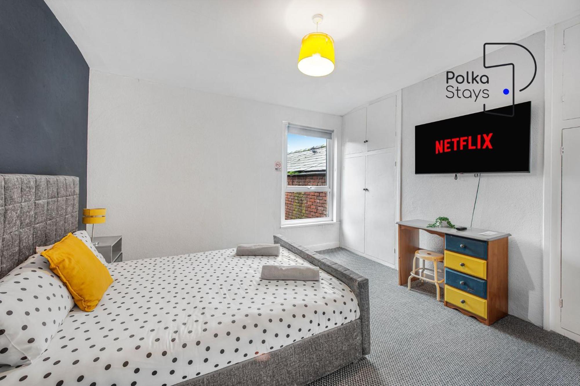 Polkadot Winter Gardens - Large Modern Apartments In Blackpool By Polkastays Bagian luar foto