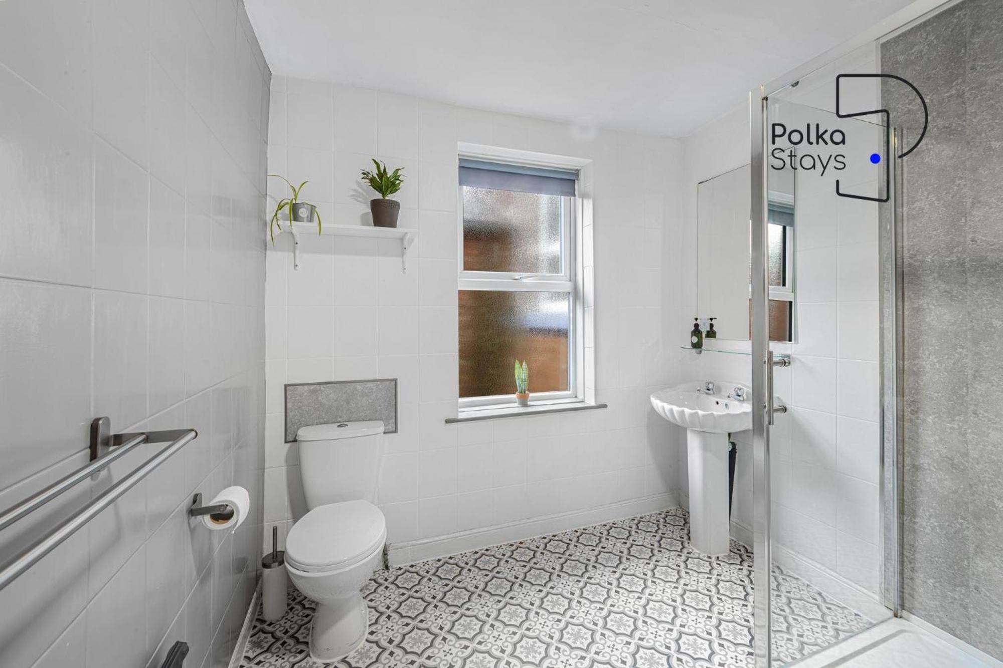 Polkadot Winter Gardens - Large Modern Apartments In Blackpool By Polkastays Bagian luar foto