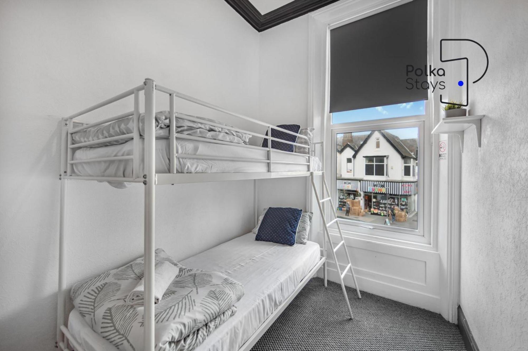 Polkadot Winter Gardens - Large Modern Apartments In Blackpool By Polkastays Bagian luar foto
