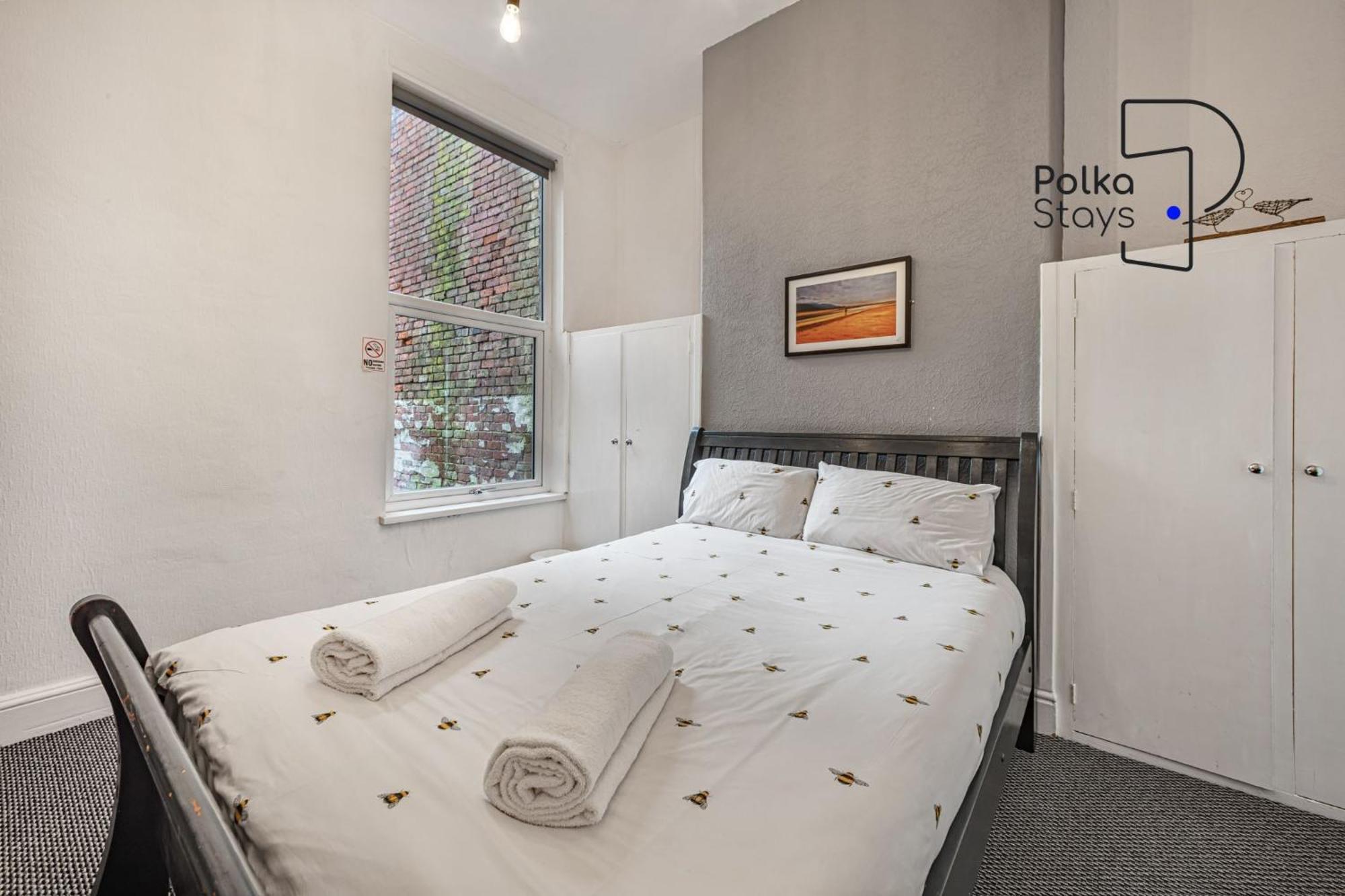 Polkadot Winter Gardens - Large Modern Apartments In Blackpool By Polkastays Bagian luar foto